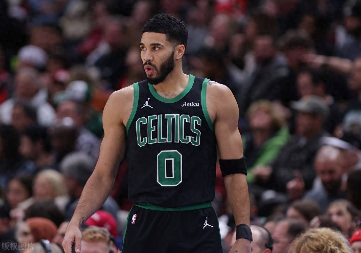 塔图姆爆冷击败澳大利亚队，关键助攻引爆全场！的简单介绍